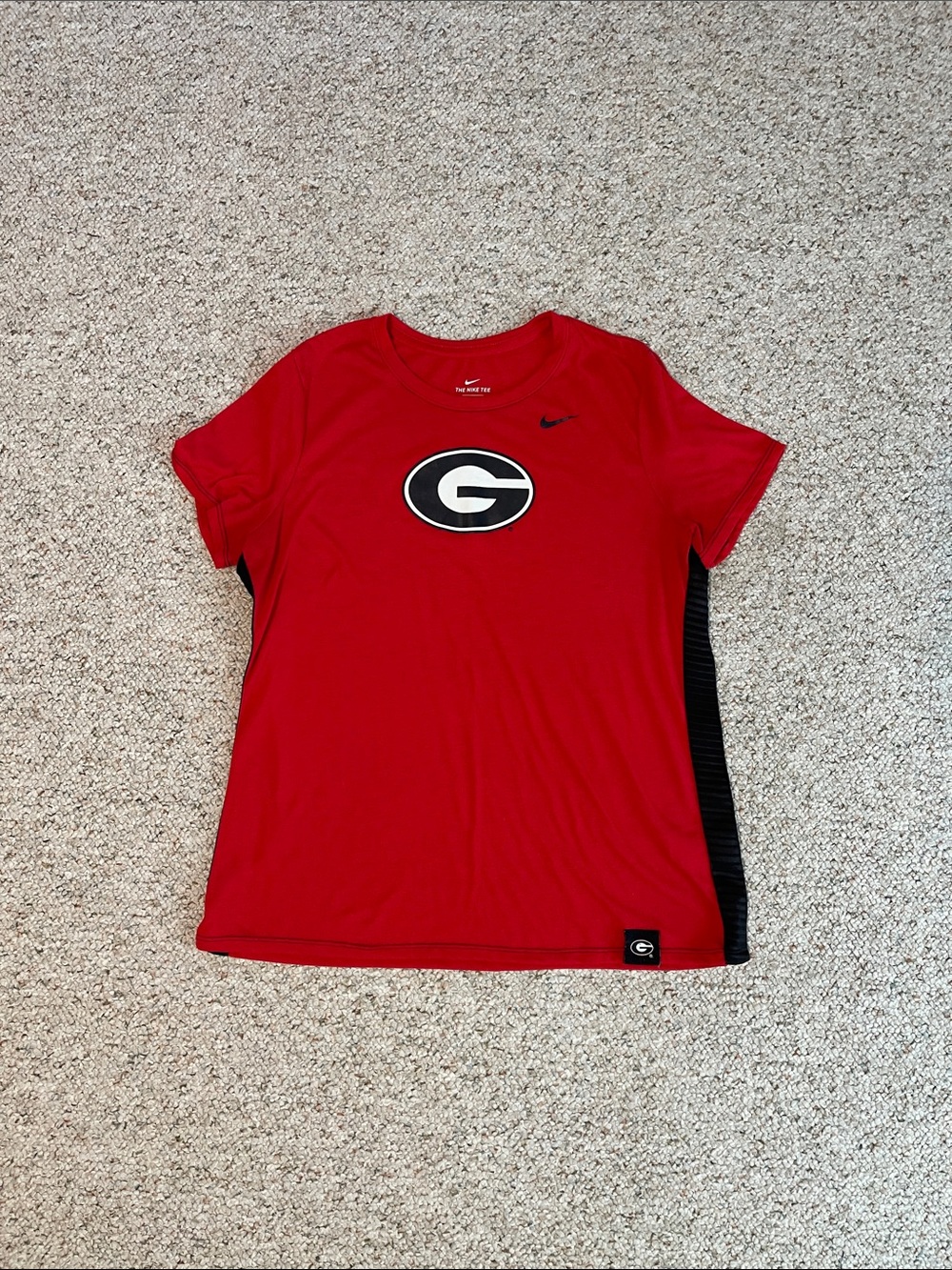 Nike Tee Georgia Logo Performance Tee with Black Accents
